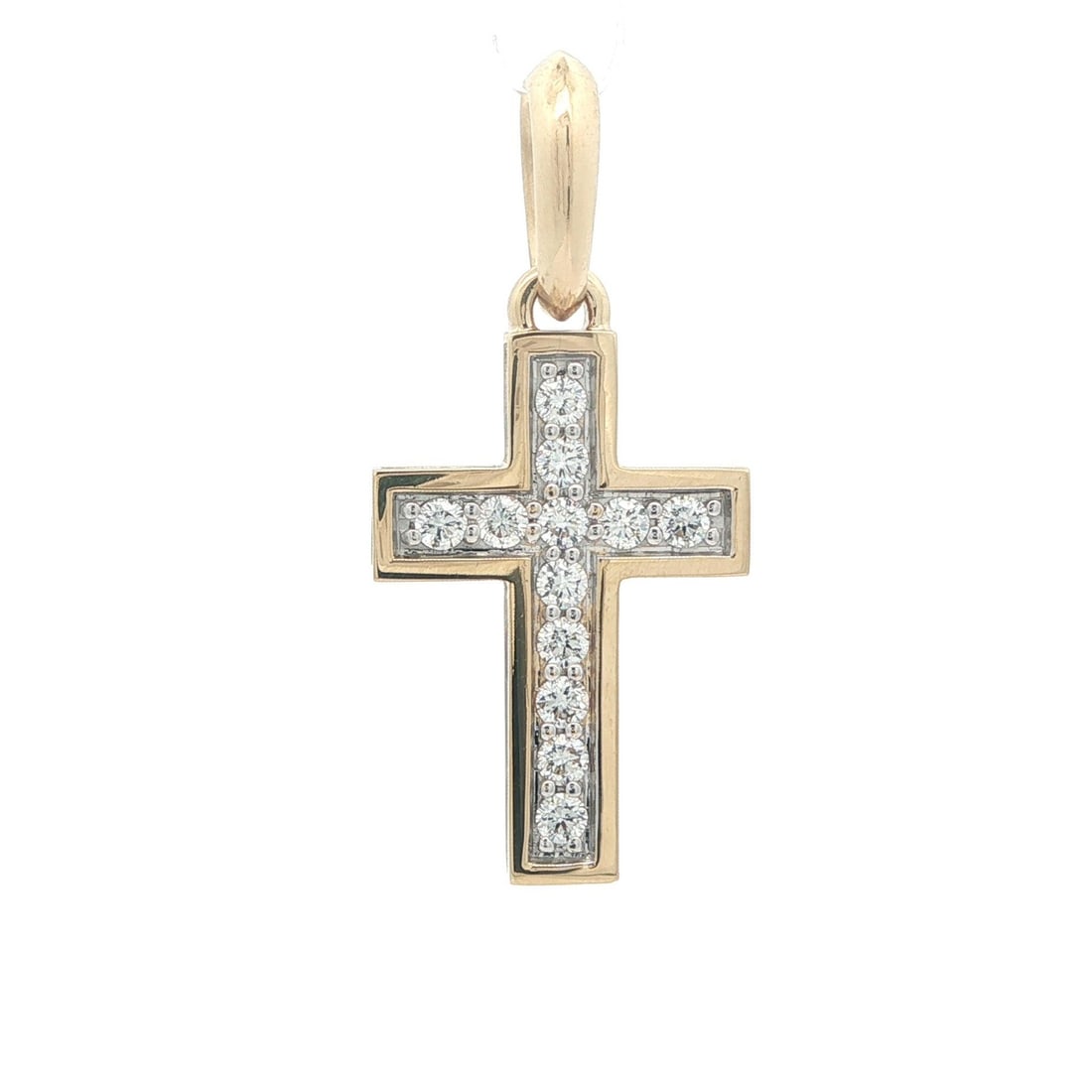 David Yurman Pendant in 18k Gold with 0.78ctw Pave Diamonds: David Yurman Pendant in 18k Gold with 0.78ctw Pave Diamonds This David Yurman cross pendant is crafted from solid 18k yellow gold and features a pave setting with approximately 0.78 carats total weigh