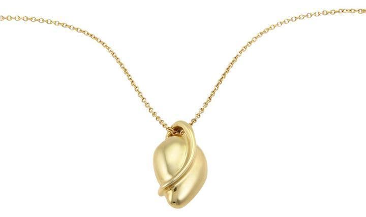 Tiffany & Co. 18k Yellow Gold Peretti Mango Pendant Necklace: Tiffany & Co. 18k Yellow Gold Peretti Mango Pendant Necklace This exquisite Tiffany & Co. pendant necklace showcases a stunning 3-dimensional mango fruit design, elegantly crafted from 18k yellow gold