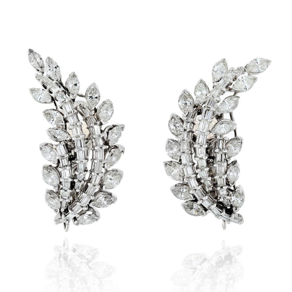Art Deco Platinum 10.00ct Diamond Leaf Earrings Handcrafted Circa 1935: Art Deco Platinum 10.00ct Diamond Leaf Earrings Handcrafted Circa 1935 These exquisite Art Deco Platinum Diamond Leaf Earrings feature a stunning design crafted in platinum, showcasing a total approxi