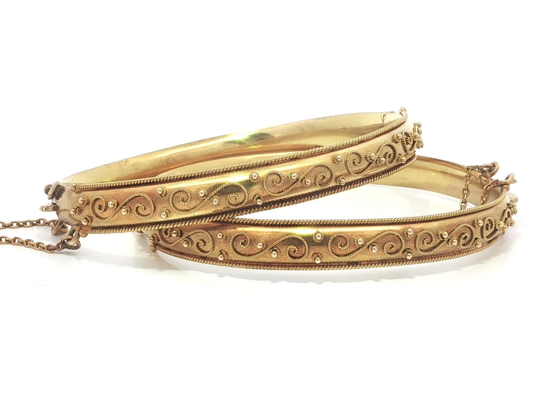 Pair of Victorian 15ct Yellow Gold Cannetille Wirework Bangle Bracelets: Pair of Victorian 15ct Yellow Gold Cannetille Wirework Bangle Bracelets This antique Victorian set features two bangle bracelets crafted from solid 15ct yellow gold with intricate cannetille wire work