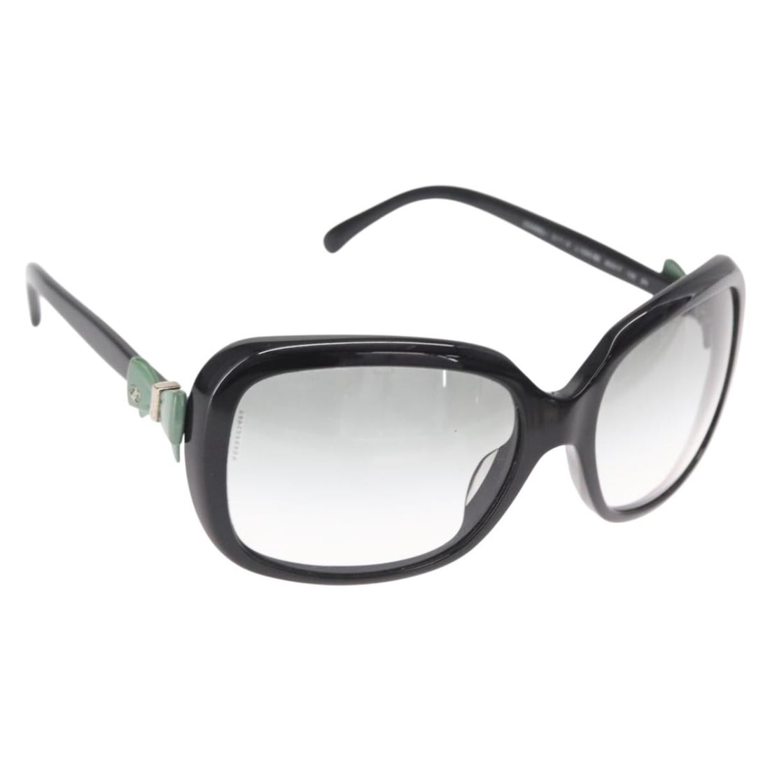 CHANEL Black Plastic Sunglasses with Auth Serial 5171-A: CHANEL Black Plastic Sunglasses with Auth Serial 5171-A Experience luxury with these authentic CHANEL sunglasses, crafted in Italy. Designed in a classic black plastic frame, these sunglasses embody s