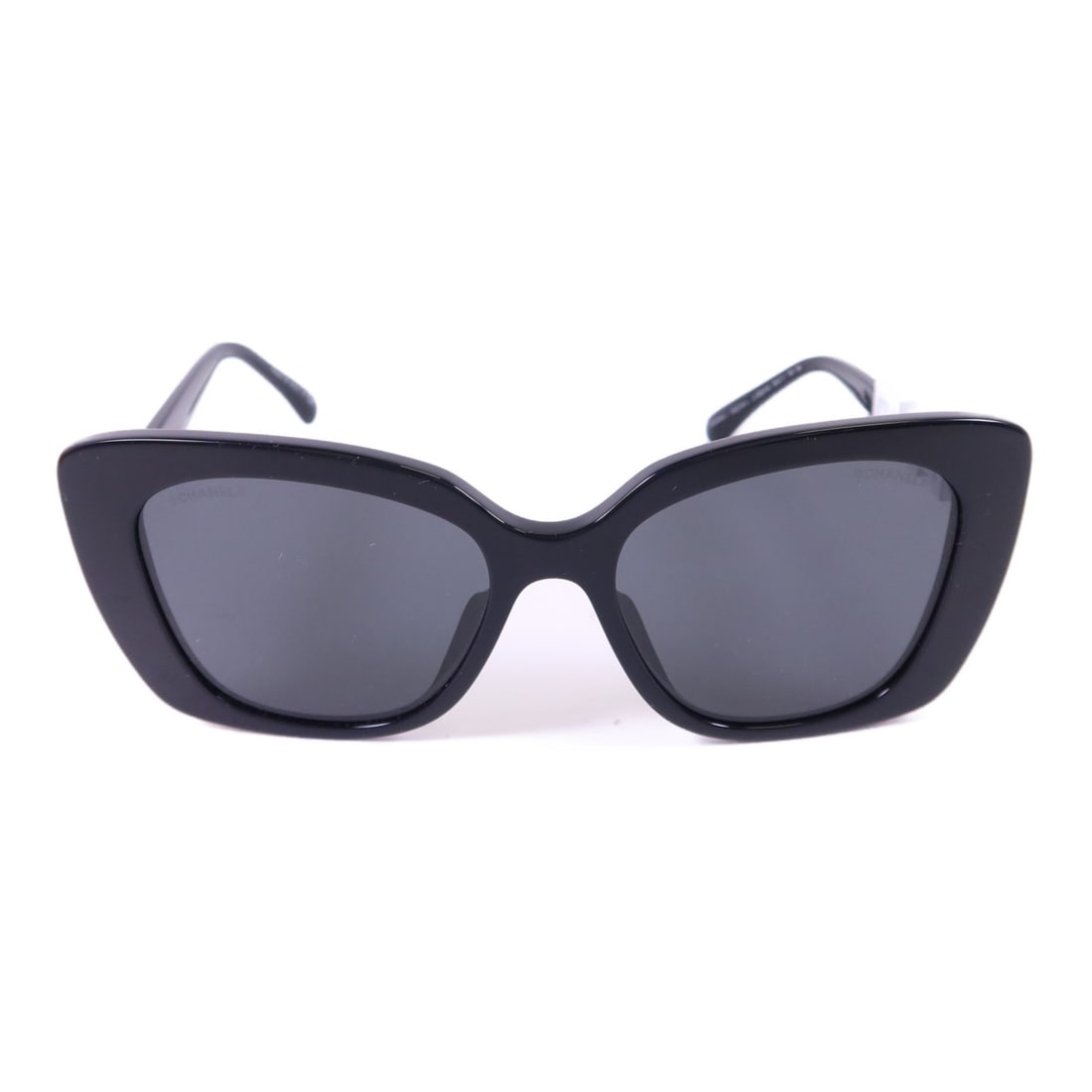Black PVC Chanel CC Logo Sunglasses: Black PVC Chanel CC Logo Sunglasses These CHANEL CC sunglasses feature a black PVC frame and offer a stylish, contemporary accessory for everyday wear. Crafted in France, these sunglasses are in very