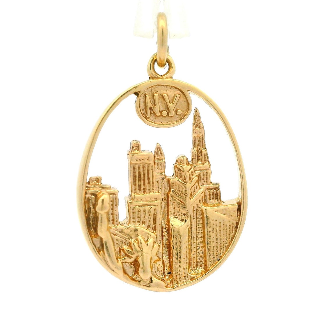 14k Yellow Gold 3D New York City Skyline Charm Pendant: 14k Yellow Gold 3D New York City Skyline Charm Pendant This exquisite charm pendant features a stunning 3D detailed representation of the iconic New York City skyline, crafted from solid 14k yellow go