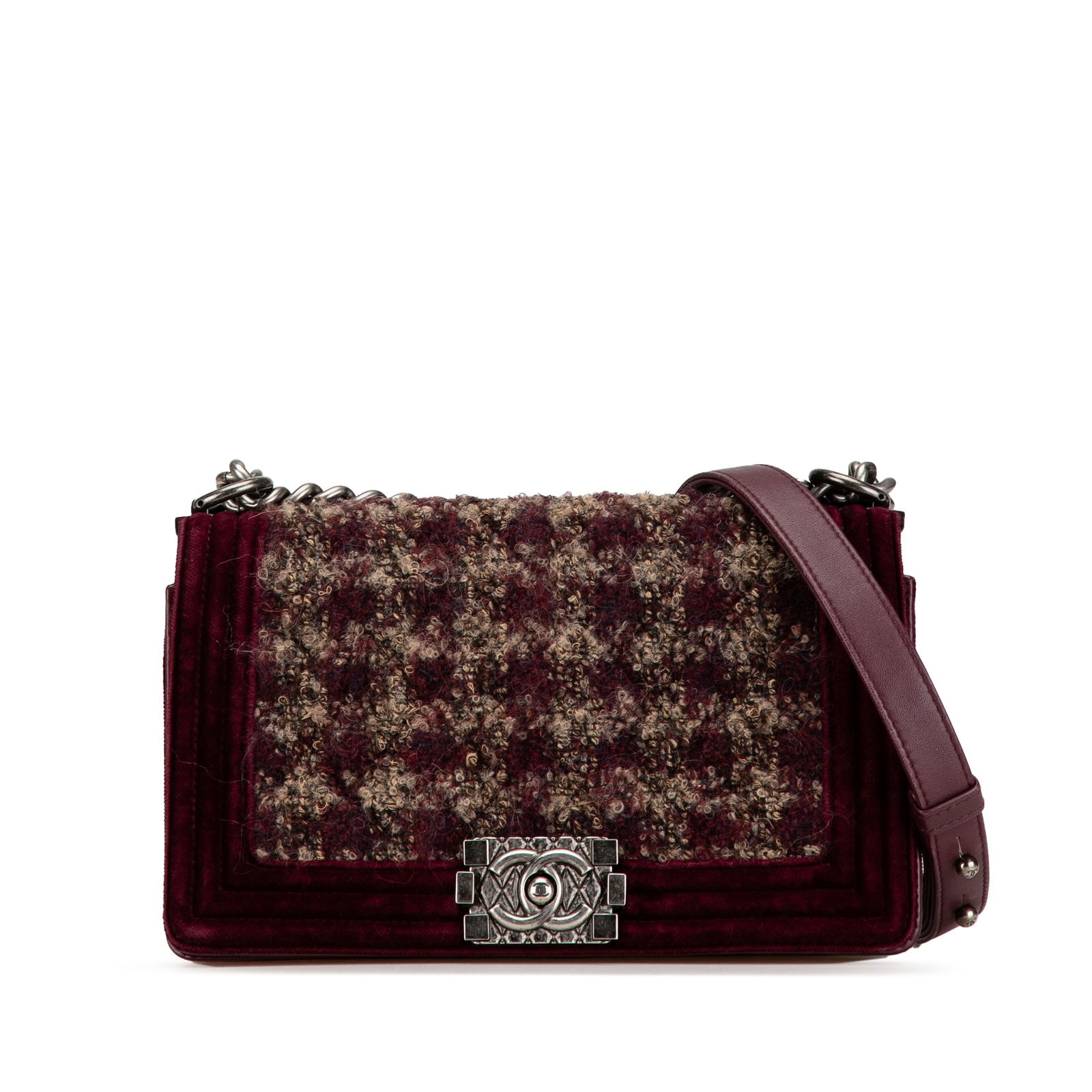 Chanel Old Medium Velvet Tweed Boy Flap Bag Red Italy: Chanel Old Medium Velvet Tweed Boy Flap Bag Red Italy This Chanel Old Medium Velvet and Tweed Boy Flap bag showcases a luxurious combination of velvet and tweed, offering a stylish accessory for any o