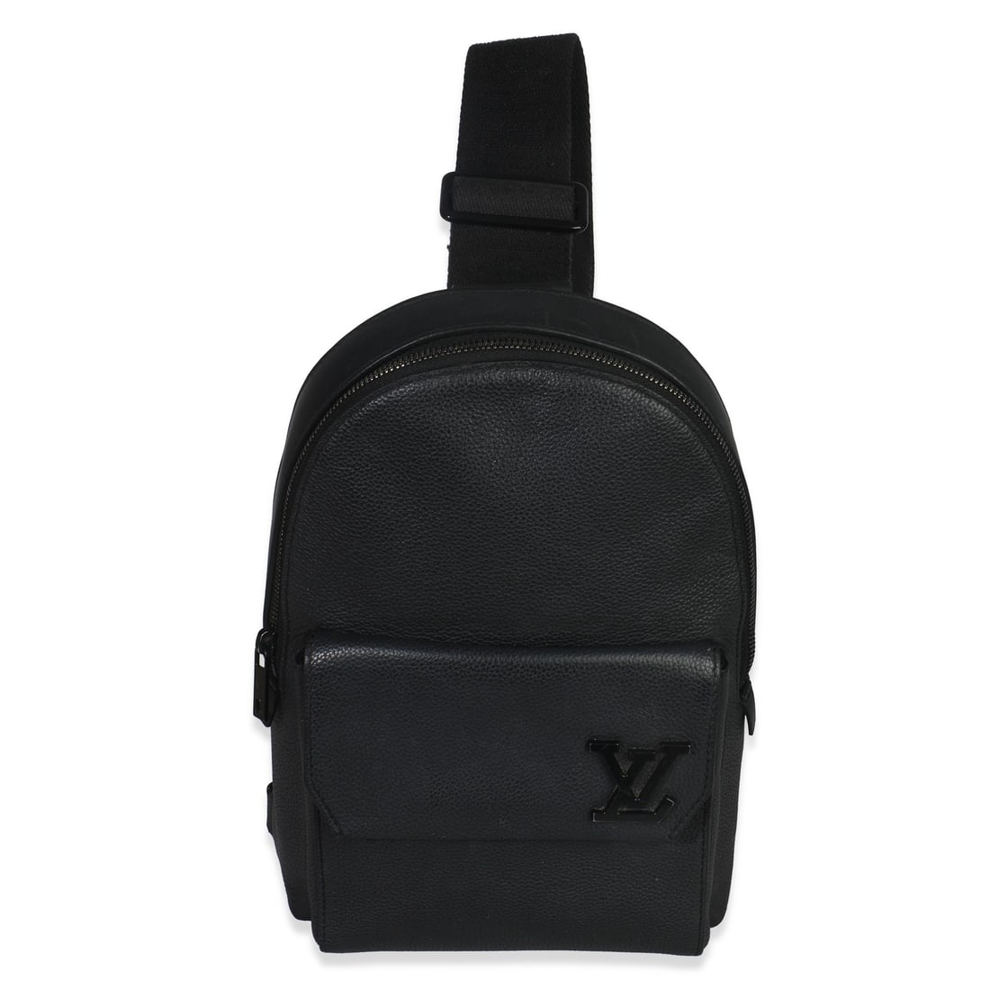 Louis Vuitton Aerogram Pilot Leather Crossbody Sling Bag with Box: Louis Vuitton Aerogram Pilot Leather Crossbody Sling Bag with Box This Louis Vuitton Aerogram Pilot Slingbag features black waxy calfskin leather with a sleek matte-black hardware finish. Designed in