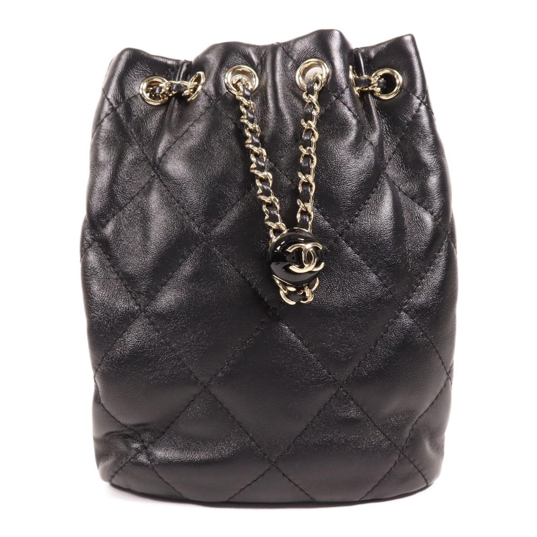 CHANEL Black Calfskin Leather Rucksack Backpack GHW: CHANEL Black Calfskin Leather Rucksack Backpack GHW This CHANEL rucksack backpack is crafted from premium black calfskin leather, combining elegance with functionality. With dimensions of 8.7 in (heig