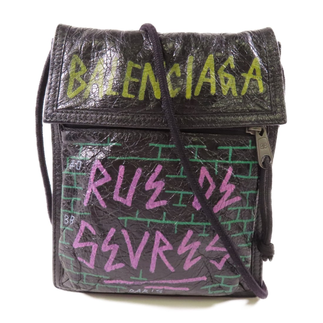 Balenciaga Graffiti Shoulder Bag Calfskin Leather Black: Balenciaga Graffiti Shoulder Bag Calfskin Leather Black Introducing the Balenciaga Graffiti Shoulder Bag, a stylish accessory crafted from high-quality calfskin leather in a classic black finish. This