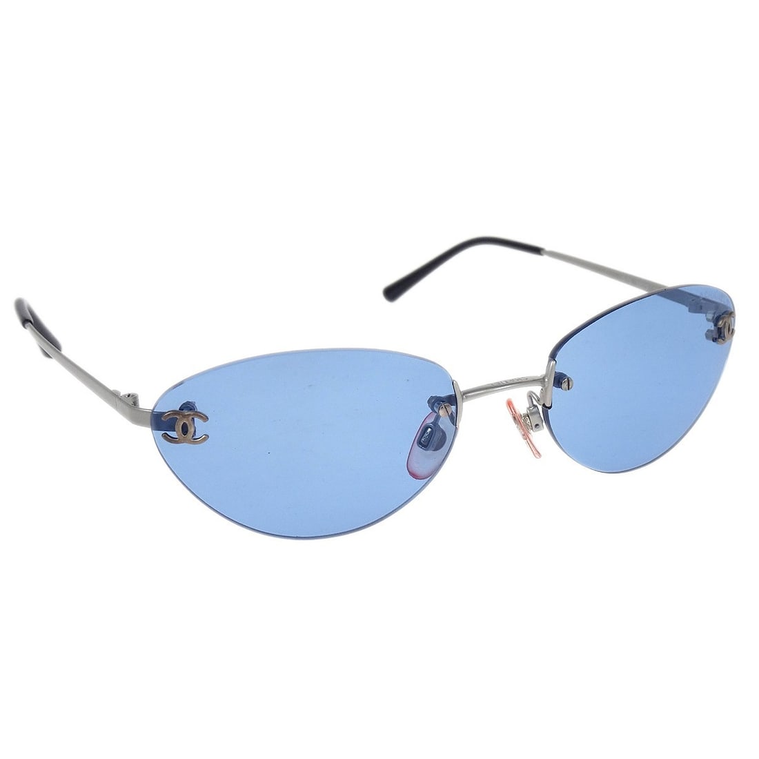 Chanel CC Logos Sunglasses Silver Frame Blue Lenses 135mm: Chanel CC Logos Sunglasses Silver Frame Blue Lenses 135mm Elevate your style with these chic Chanel sunglasses, featuring a sleek silver frame and striking blue lenses. Designed with the iconic CC log