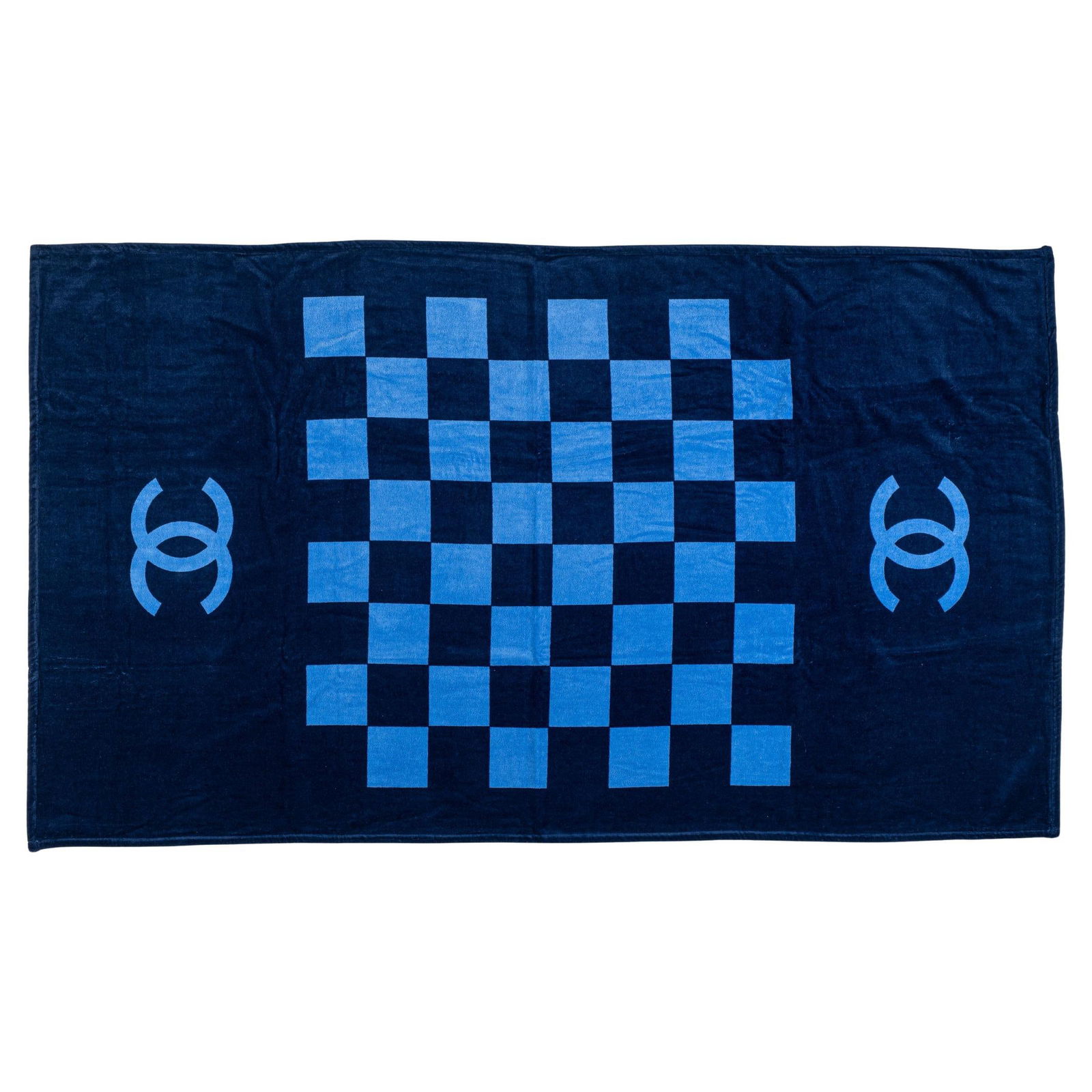 Chanel New Blue Checker Beach Towel 40 x 68 in Made in Italy: Chanel New Blue Checker Beach Towel 40 x 68 in Made in Italy Experience luxury at the beach with this brand new Chanel checkers beach towel. Designed with a stylish navy and blue checker pattern, this