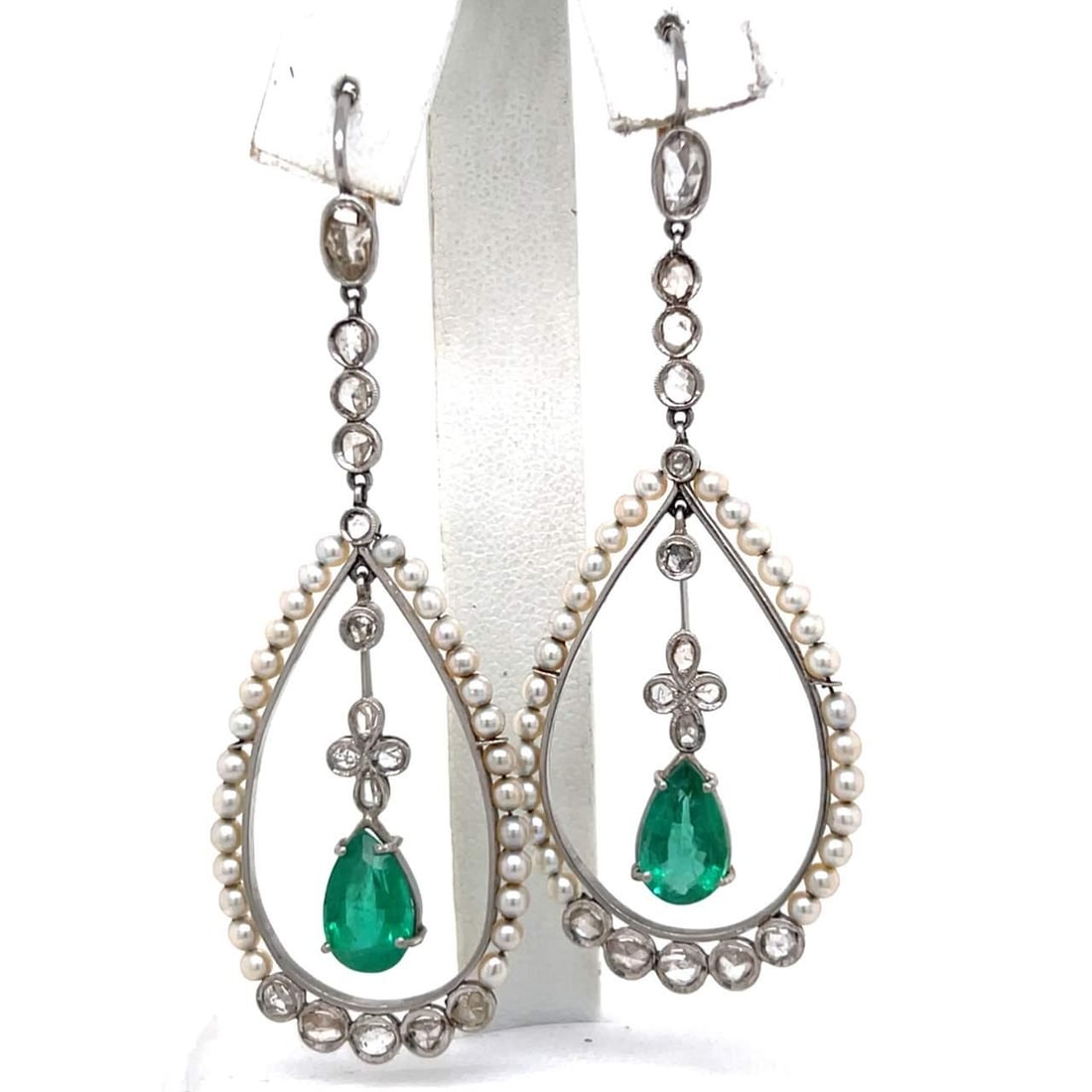 Antique Platinum 18K Gold Emerald Diamond Pearl Earrings 2.75 inches: Antique Platinum 18K Gold Emerald Diamond Pearl Earrings 2.75 inches These exquisite antique earrings are crafted from platinum and 18K gold, showcasing a stunning combination of emeralds, diamonds, a