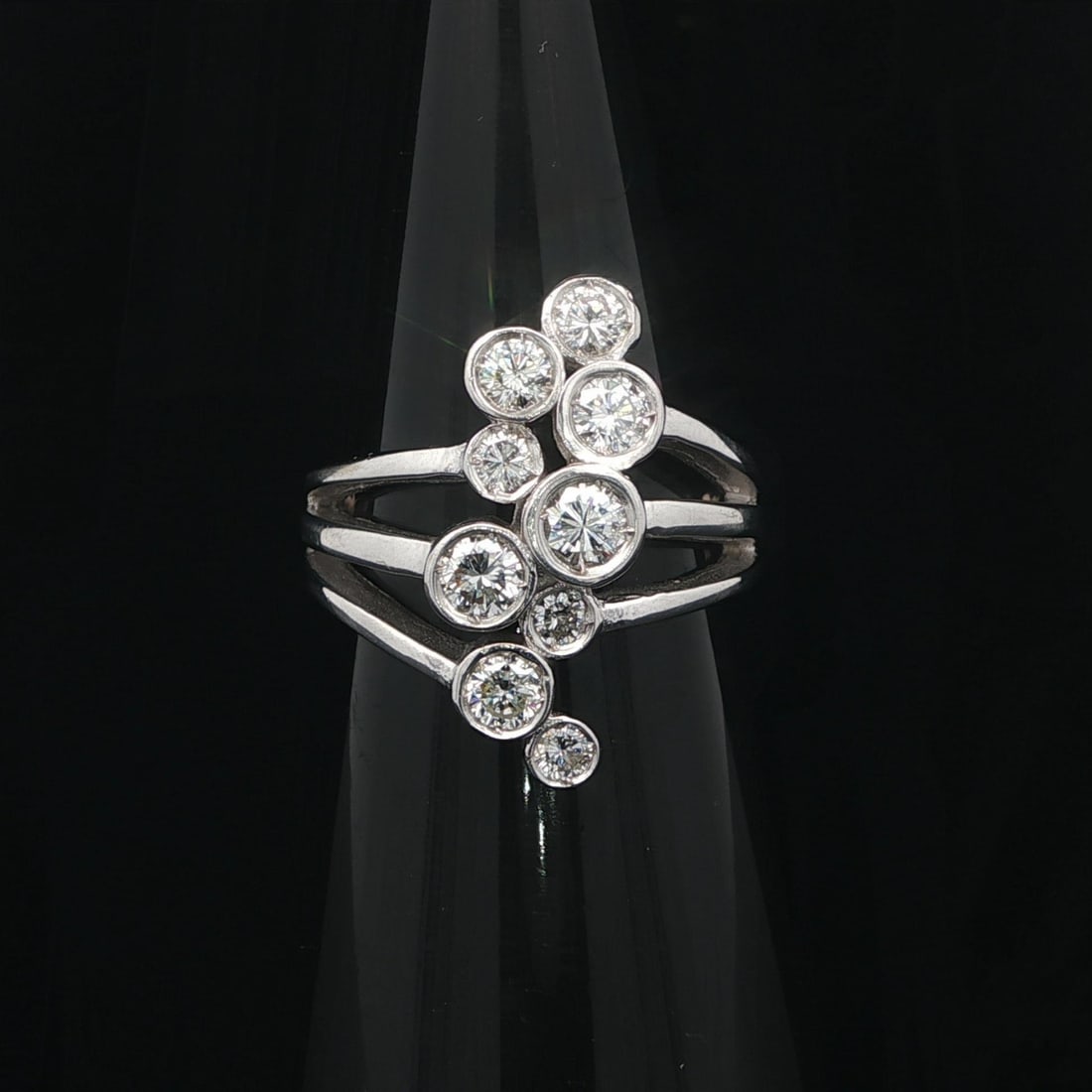 1.2ct Natural Diamond Bubble Bead Journey Ring in 14k White Gold Size 6: 1.2ct Natural Diamond Bubble Bead Journey Ring in 14k White Gold Size 6 This ring features nine natural round brilliant cut diamonds totaling approximately 1.20 carats, set in a bubble bead journey de