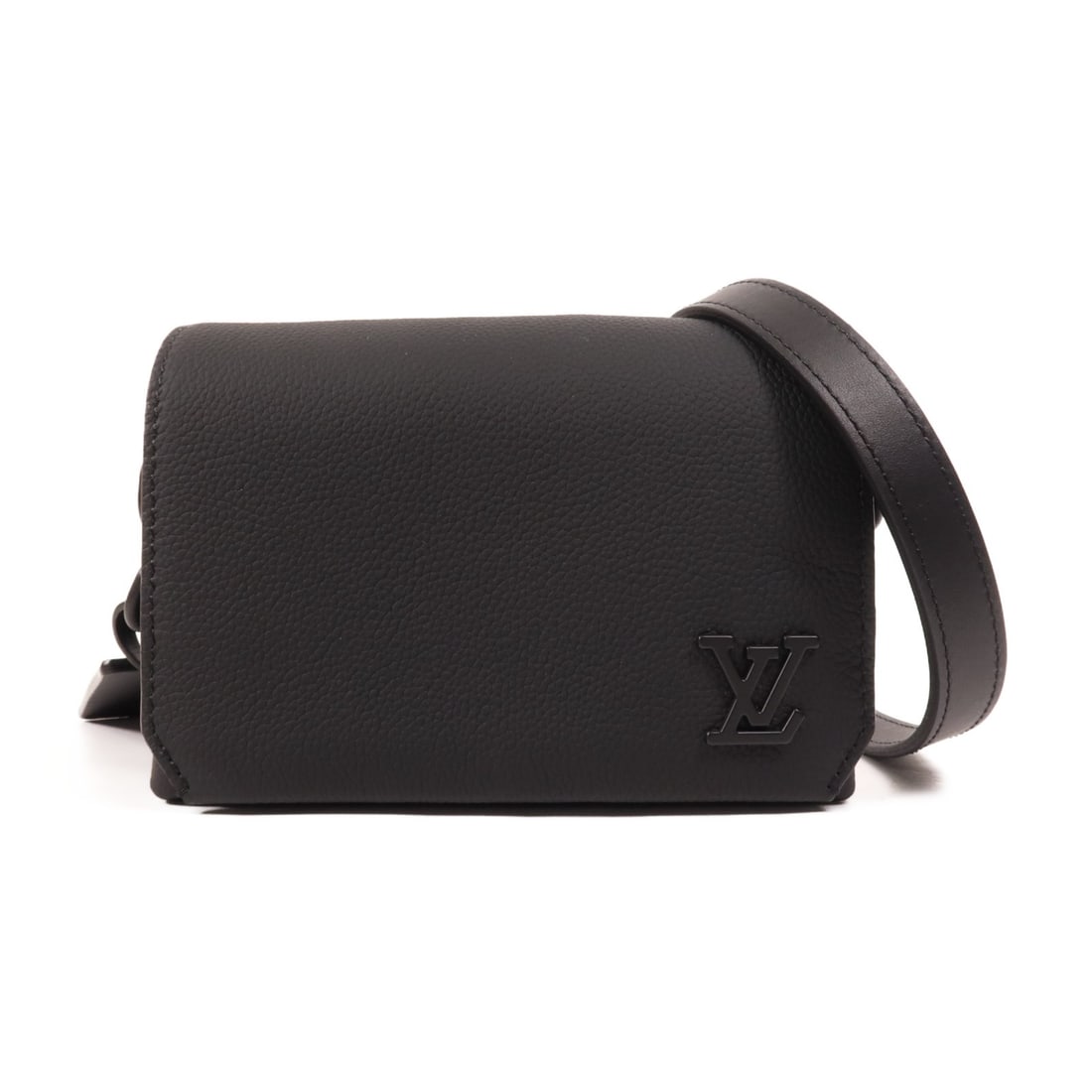 Louis Vuitton Aerogram Fastline Black Calfskin Shoulder Bag M82085: Louis Vuitton Aerogram Fastline Black Calfskin Shoulder Bag M82085 This Louis Vuitton Fastline Shoulder Bag, model M82085 from the Aerogram collection, is crafted from black calfskin leather. Made in