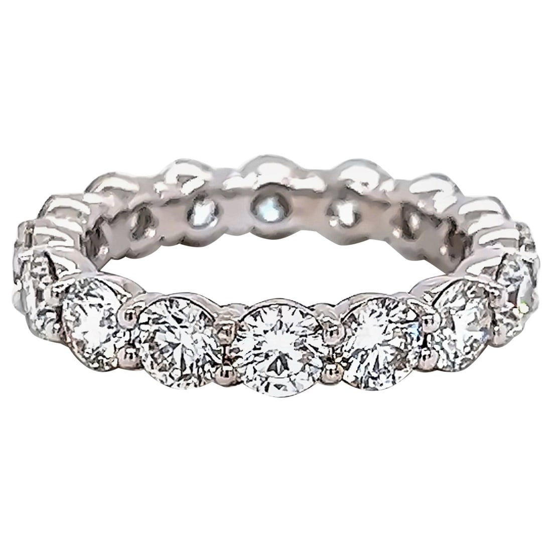 3.70ct Diamond Eternity Band 18k White Gold: 3.70ct Diamond Eternity Band 18k White Gold This stunning 3.70ct Round Diamond Eternity Band is crafted from 18k White Gold, showcasing a contemporary design that radiates elegance. Featuring 16 round