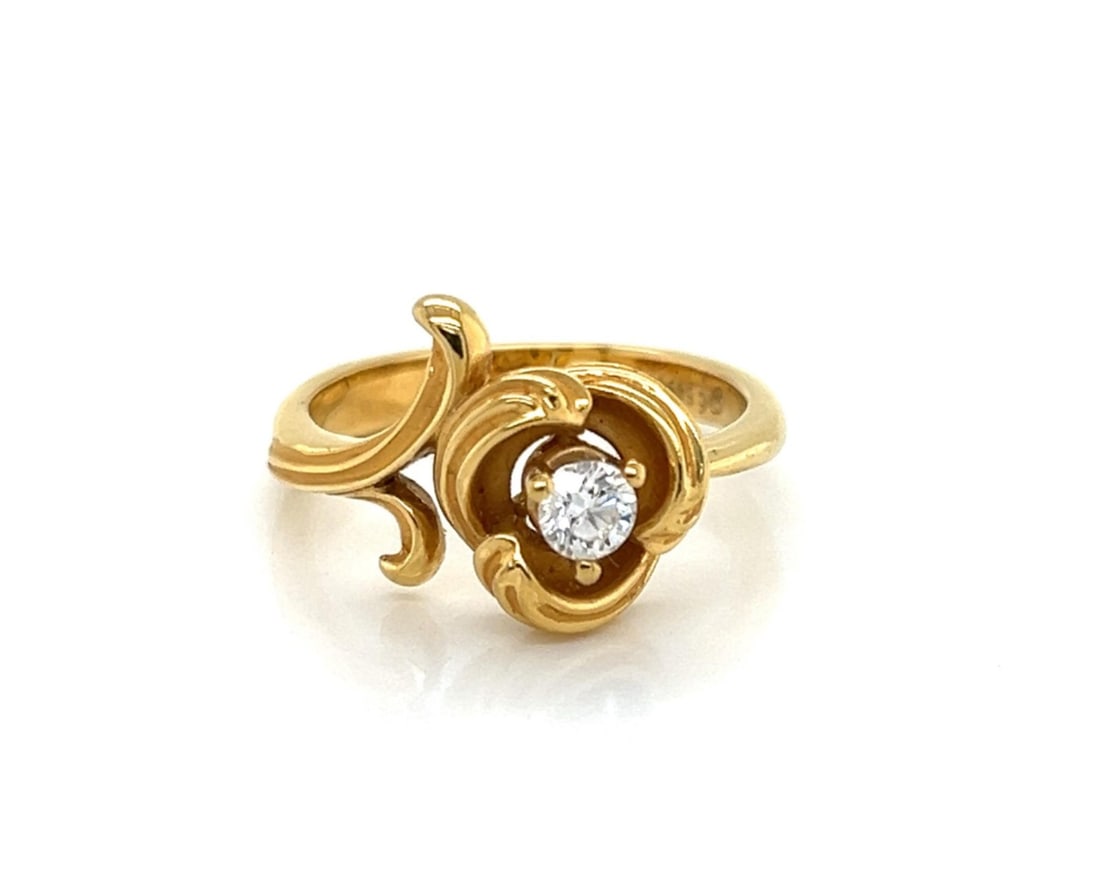 18k Yellow Gold Flower Ring with Diamond by Carrera y Carrera Size 7 (1 of 7)