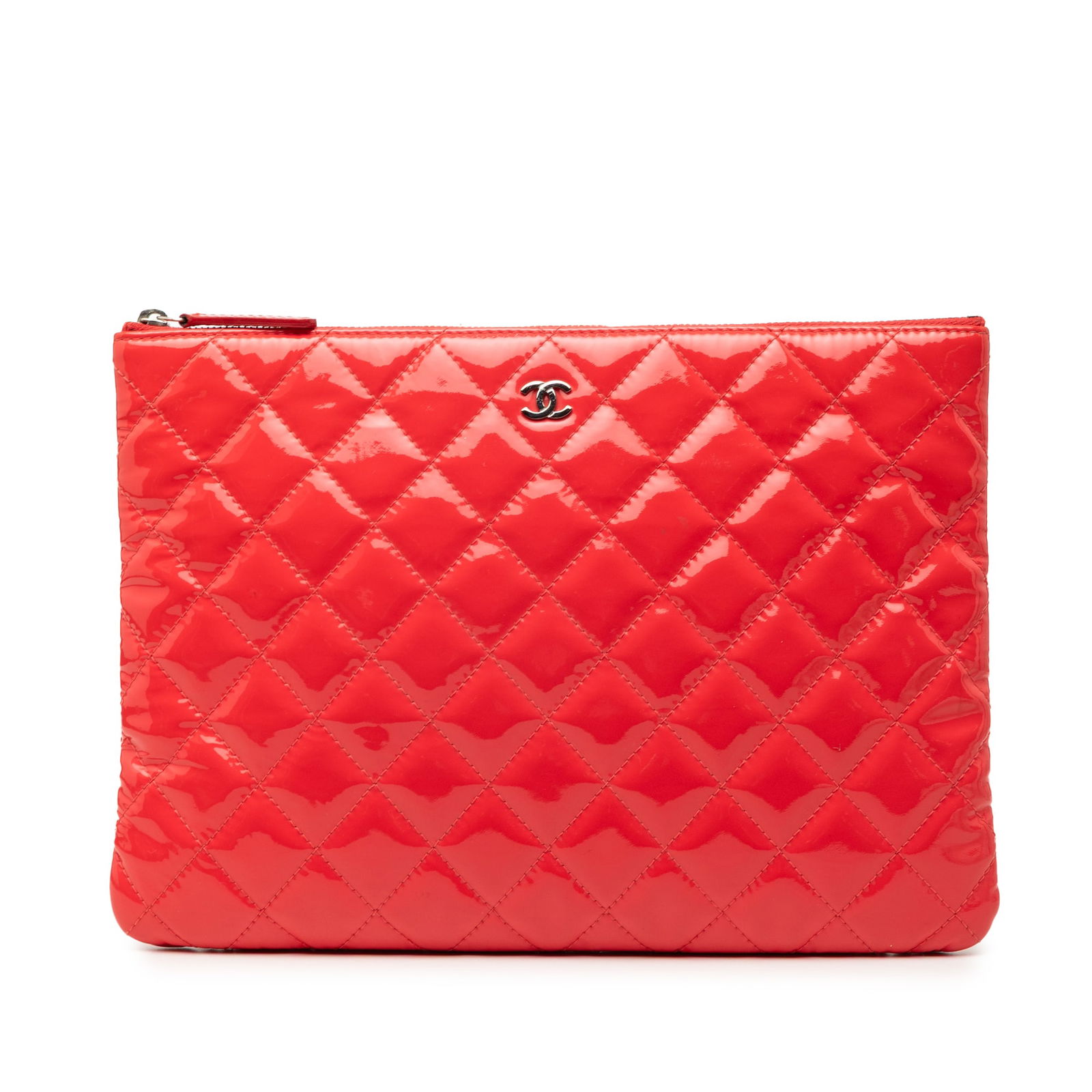 Chanel Red Patent Leather Quilted Medium Cosmetic Clutch Bag: Chanel Red Patent Leather Quilted Medium Cosmetic Clutch Bag This Chanel Medium Patent Quilted Cosmetic Case features a quilted patent leather body in red with a top zip closure. The bag shows signs o