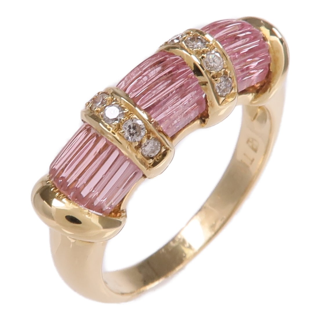Tourmaline and Diamond 18K Yellow Gold Ring Size 7: Tourmaline and Diamond 18K Yellow Gold Ring Size 7 This elegant ring features a vibrant tourmaline as its main stone, set in 18K yellow gold. The ring is designed in a classic style and is sized for a