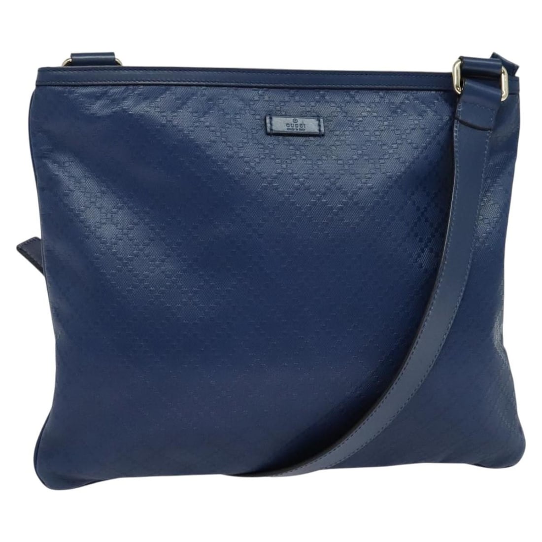 Blue Leather Messenger Bag Gucci Zip Top Design: Blue Leather Messenger Bag Gucci Zip Top Design This Gucci Zip Top Messenger Bag in blue leather is designed for unisex use, crafted in Italy. It features a spacious interior with a zip-top closure. T