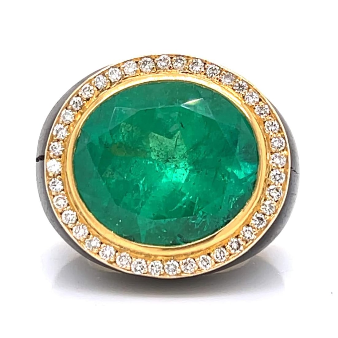 French 18K Yellow Gold Wood Ring with 15.93 Ct Colombian Emerald and Diamonds: French 18K Yellow Gold Wood Ring with 15.93 Ct Colombian Emerald and Diamonds This stunning ring showcases a beautifully crafted blend of 18K yellow gold and wood, featuring a magnificent SSEF Certifi
