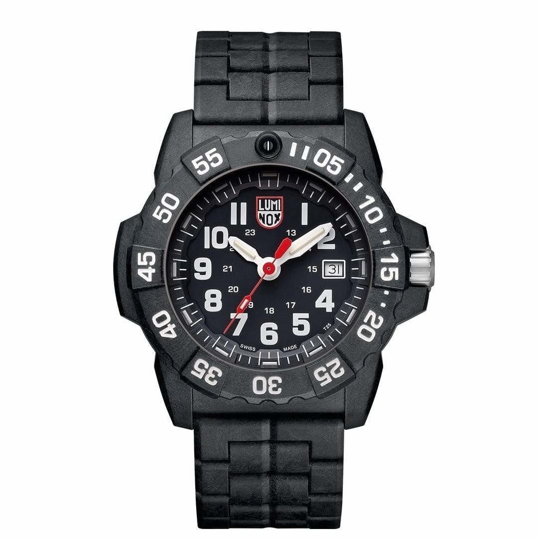 Luminox Navy Seal 3502.L Military Dive Watch 45mm Black Quartz: Luminox Navy Seal 3502.L Military Dive Watch 45mm Black Quartz The Luminox Navy Seal Military Dive Watch combines robust functionality with a sleek design, ideal for casual wear or adventurous outings