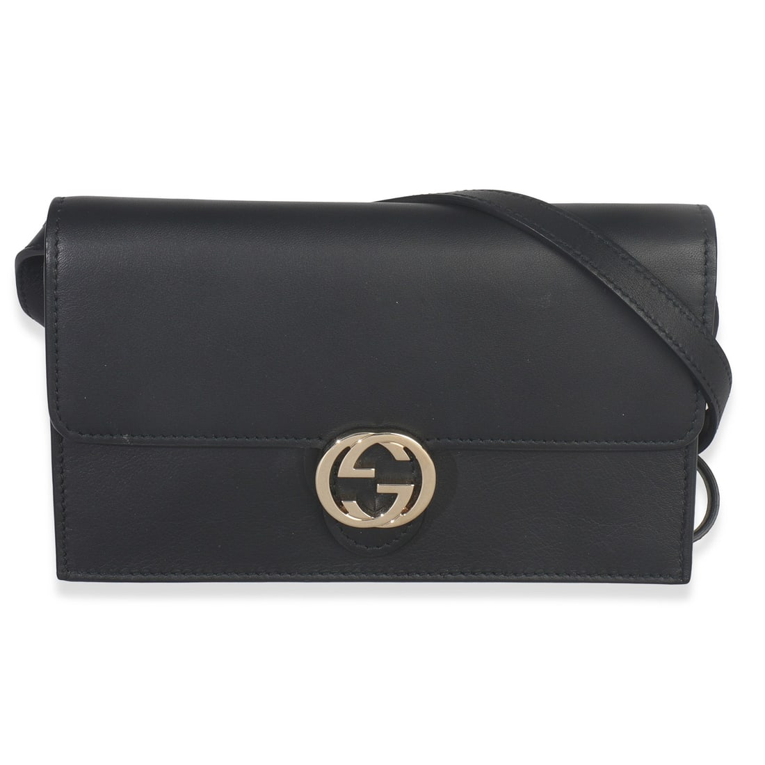 Gucci Interlocking G Black Leather Wallet with Strap and Box: Gucci Interlocking G Black Leather Wallet with Strap and Box This Gucci Interlocking G Wallet On Strap is crafted from smooth black calfskin leather and features a snap closure. The wallet is compleme