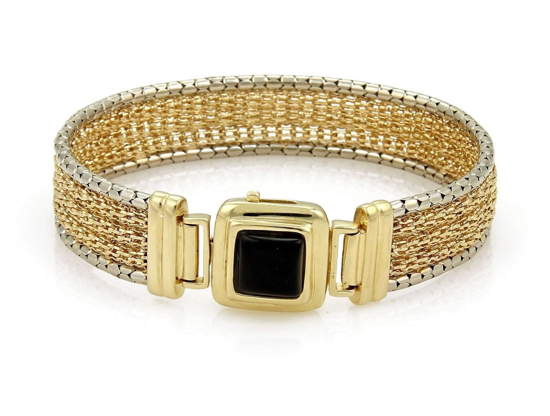 14k Yellow Gold Mesh Bracelet with Onyx Accents Signed Vintage: 14k Yellow Gold Mesh Bracelet with Onyx Accents Signed Vintage This original vintage bracelet showcases a wide mesh chain design crafted from 14k yellow gold, accented with black onyx stones for a ref