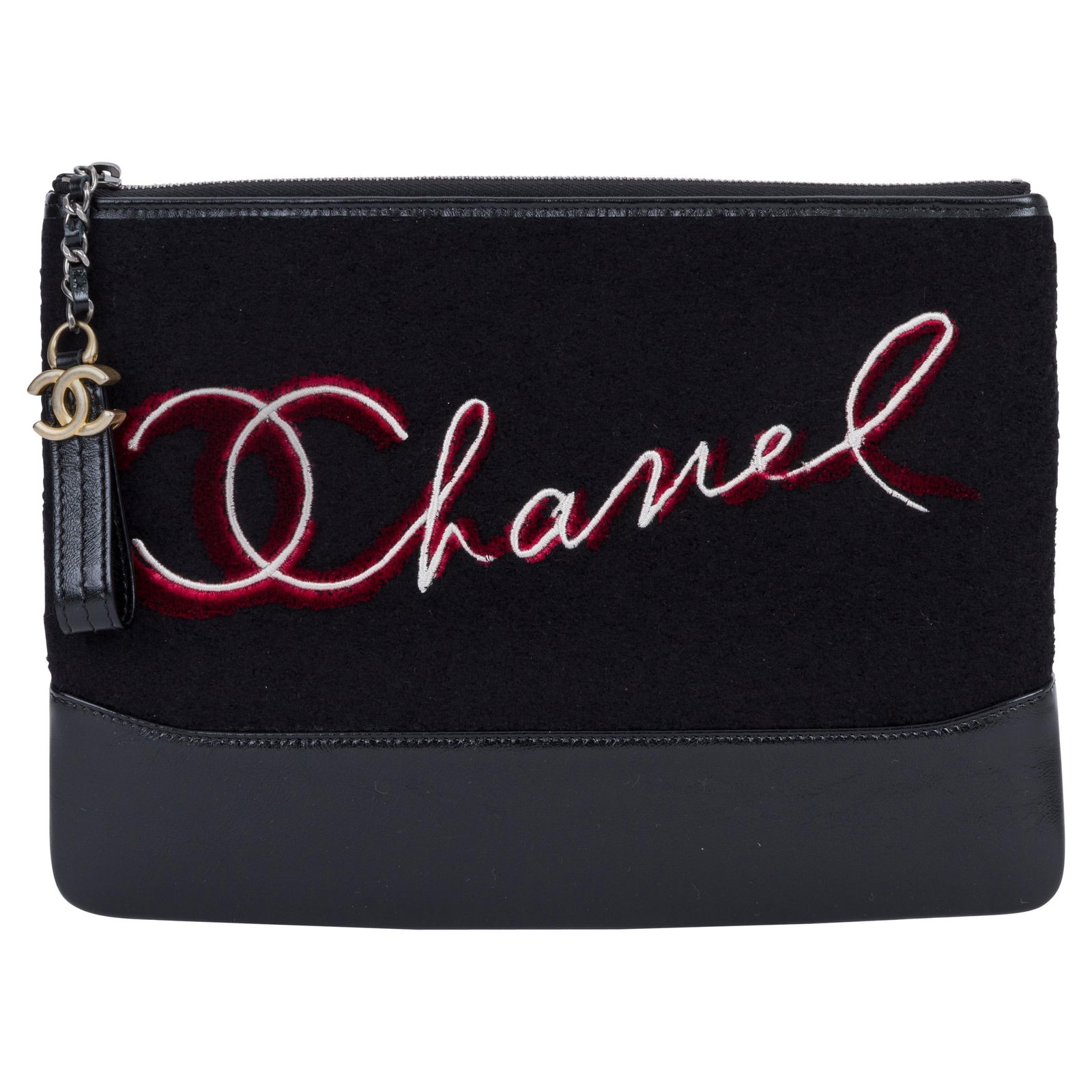 Chanel Black Paris Salzburg Clutch Bag New in Box: Chanel Black Paris Salzburg Clutch Bag New in Box This exquisite Chanel Black Paris Salzburg Clutch Bag is a must-have for any fashion enthusiast. Crafted in Italy, this elegant clutch features a slee