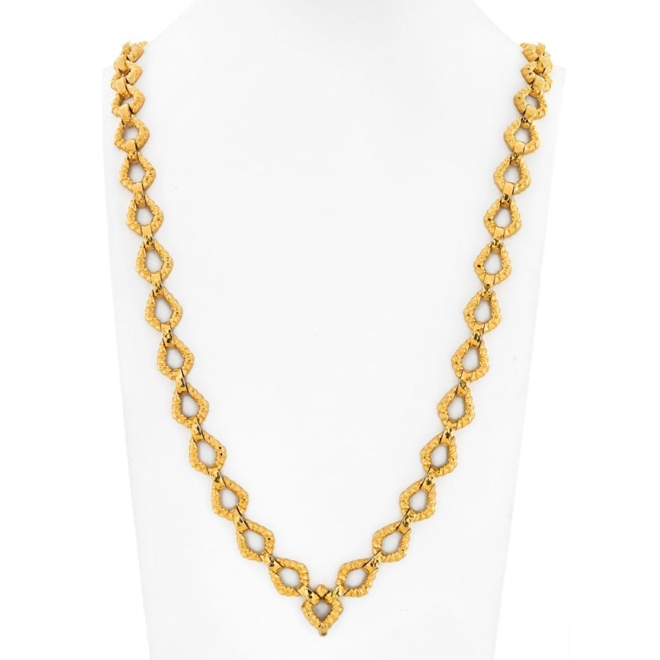 David Webb 31 Inch Textured Link Necklace Platinum 18K Gold with Certificate: David Webb 31 Inch Textured Link Necklace Platinum 18K Gold with Certificate This exquisite necklace features a textured link design crafted from a luxurious combination of Platinum and 18K Yellow Gol