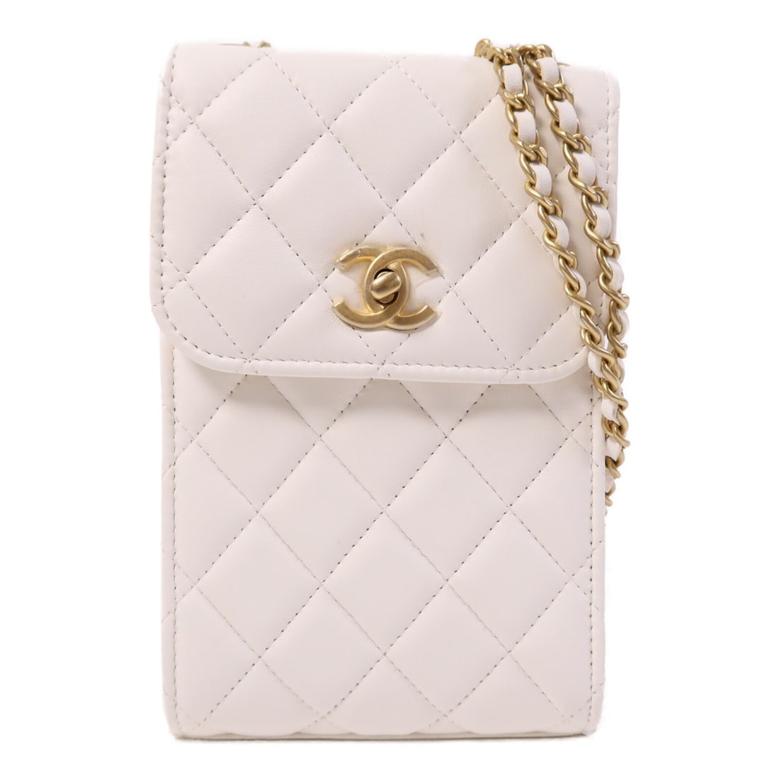 White Lambskin Shoulder Bag by CHANEL with CC and Gold Hardware: White Lambskin Shoulder Bag by CHANEL with CC and Gold Hardware This CHANEL CC chain shoulder bag features luxurious white lambskin leather and gold-tone hardware. Designed in a regular size, it offer