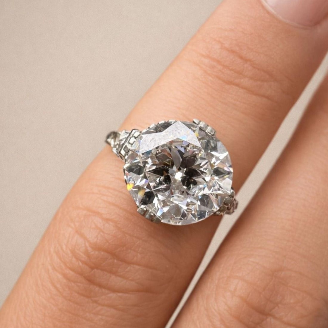 Platinum Art Deco Engagement Ring with 4.27 Ct Old European Diamond - 2