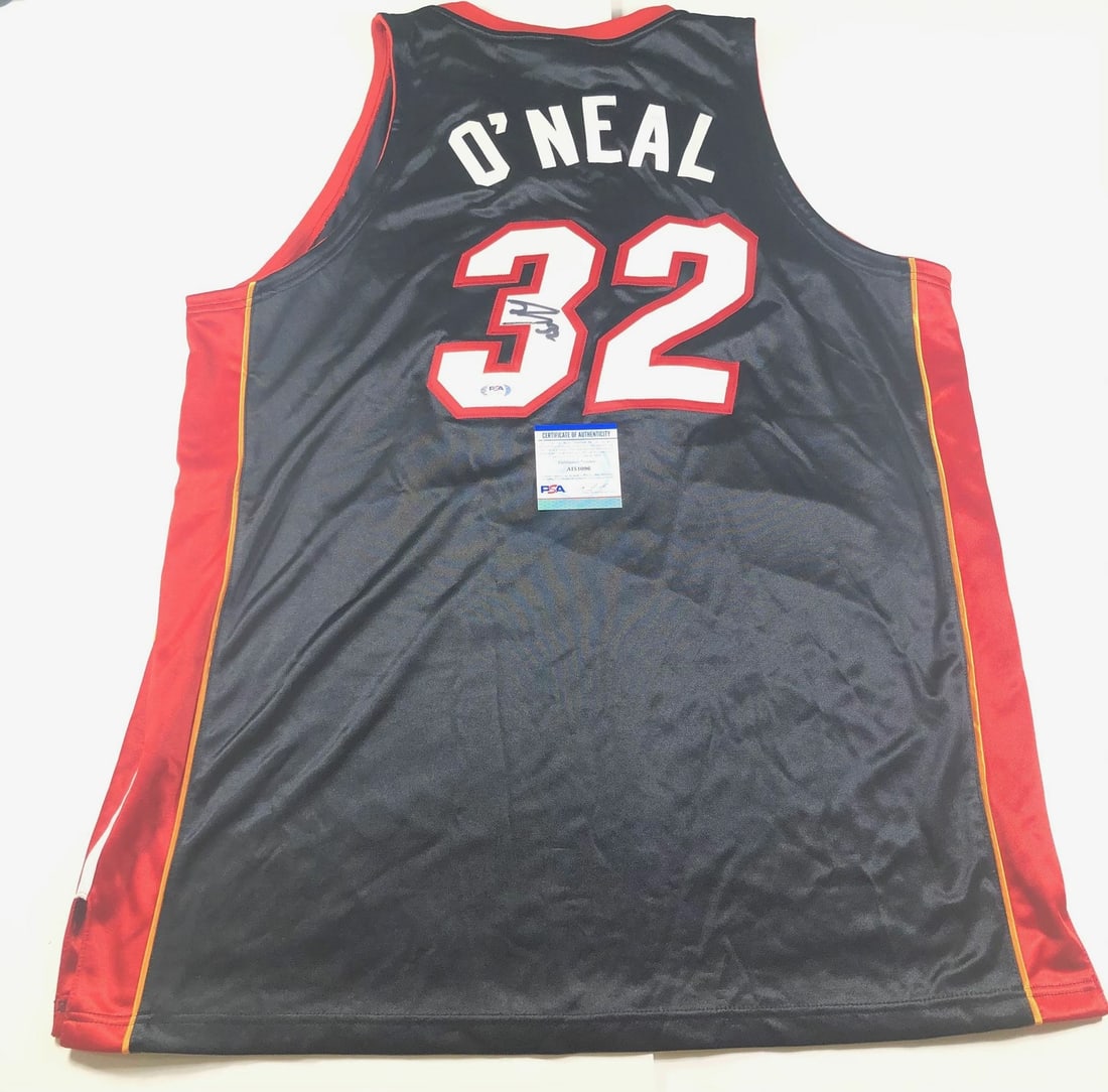 Shaquille O'Neal Miami Heat Signed Jersey PSA/DNA Authenticated (1 of 2)