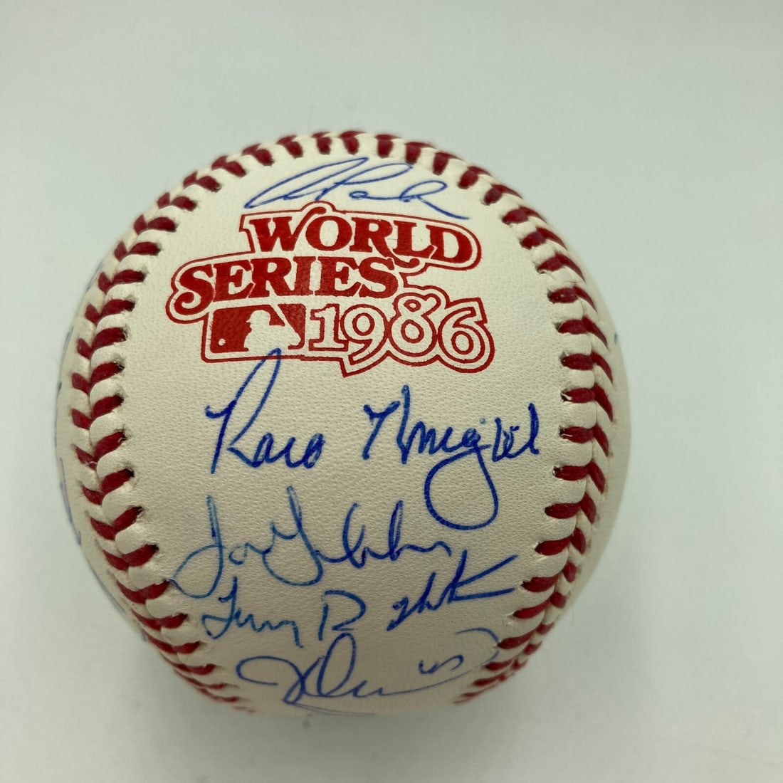 1986 New York Mets Team Signed Baseball with Beckett COA (1 of 10)