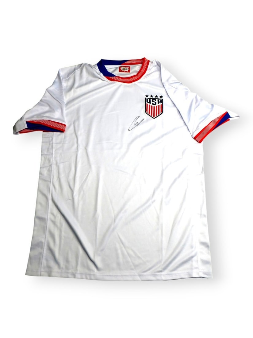 Christian Pulisic Team USA Signed Jersey Beckett Authenticated: Christian Pulisic Team USA Signed Jersey Beckett Authenticated Showcase your support for Team USA with this authentic Christian Pulisic signed jersey. This pre-owned soccer jersey features the autogra
