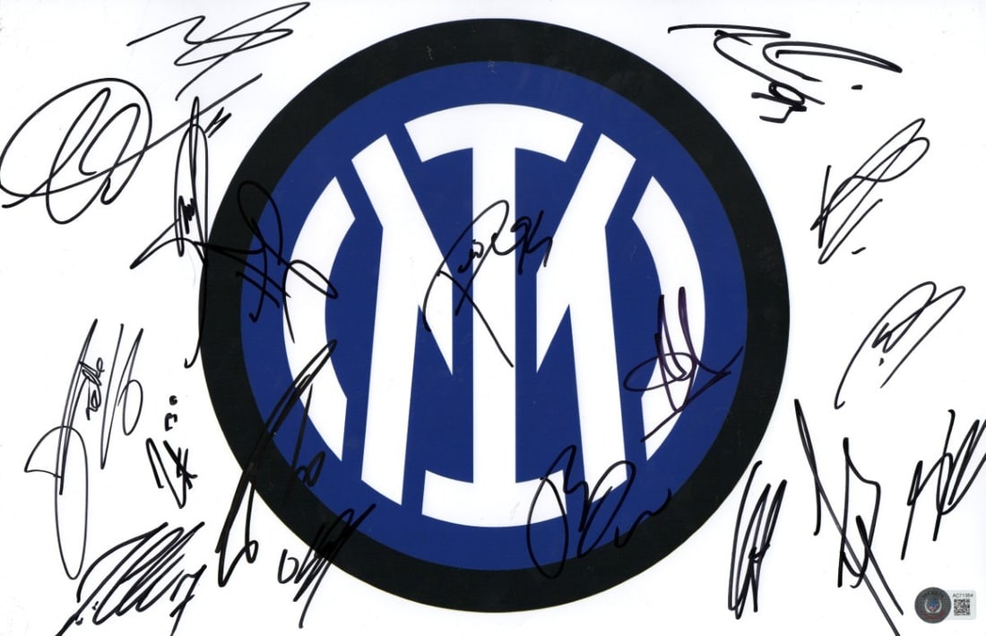 2024-25 Inter Milan Team Autographed 11x17 Photo 18 Signatures JSA: 2024-25 Inter Milan Team Autographed 11x17 Photo 18 Signatures JSA Celebrate your love for soccer with this remarkable 2024-25 Inter Milan Team Signed Autograph photo, measuring 11" x 17". This origin