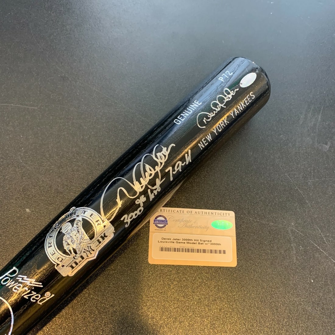 Derek Jeter Signed Inscribed 3000th Hit Baseball Bat Steiner COA: Derek Jeter Signed Inscribed 3000th Hit Baseball Bat Steiner COA Celebrate a historic moment in baseball with this beautiful Derek Jeter 3,000th hit signed and inscribed game model bat. This authentic