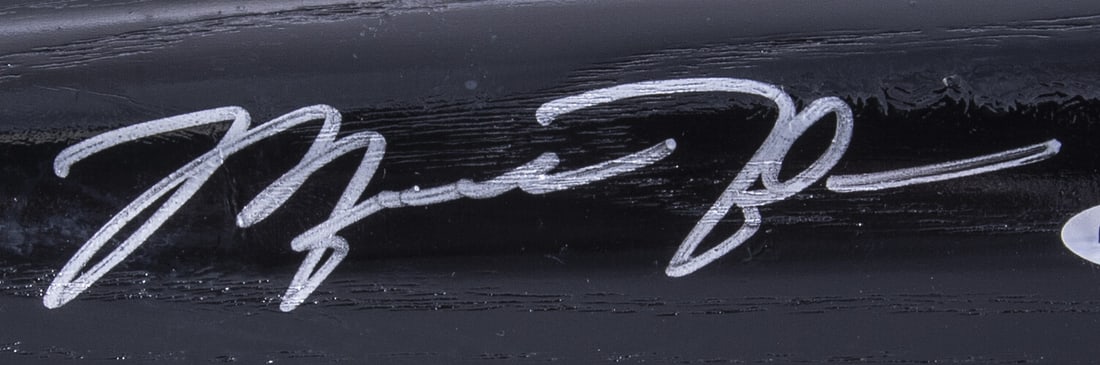 Michael Jordan Signed Wilson Baseball Bat Upper Deck Authentication - 2