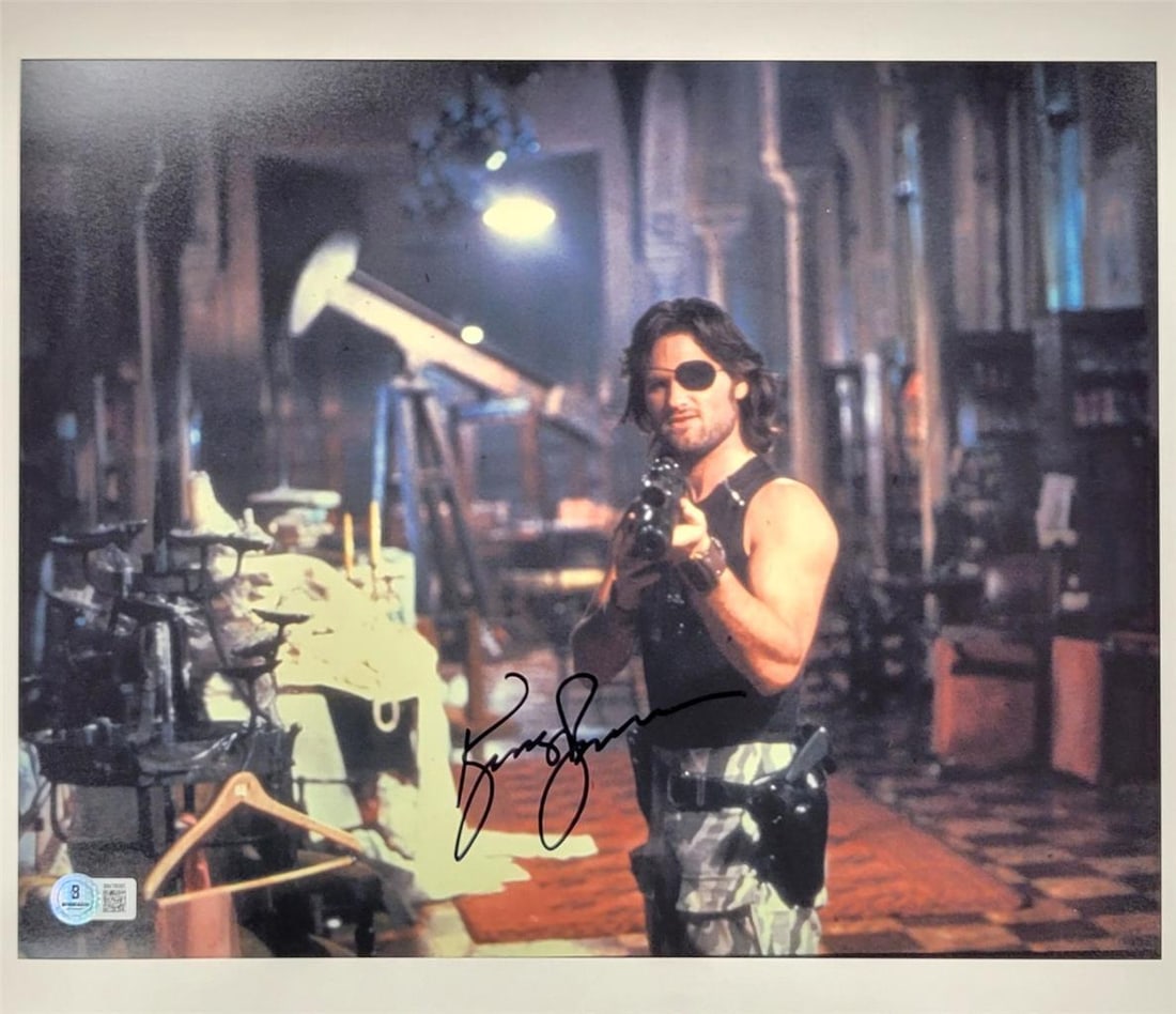 Escape From New York 11x14 Photo Signed by Kurt Russell Beckett Authenticated: Escape From New York 11x14 Photo Signed by Kurt Russell Beckett Authenticated This is an original 11x14 photograph from Escape From New York, personally signed by Kurt Russell. The autograph has been