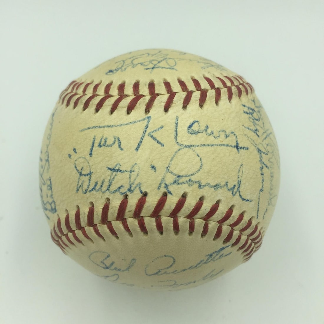 1952 Chicago Cubs Team Autographed National League Baseball With JSA Authentication: 1952 Chicago Cubs Team Autographed National League Baseball With JSA Authentication This is an original National League baseball signed by members of the 1952 Chicago Cubs team. The ball comes with au