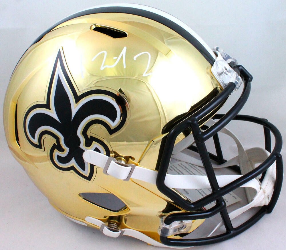 Michael Thomas Autographed New Orleans Saints Chrome Helmet Beckett Authenticated: Michael Thomas Autographed New Orleans Saints Chrome Helmet Beckett Authenticated This original New Orleans Saints full-size helmet features the autograph of star player Michael Thomas, making it a mu