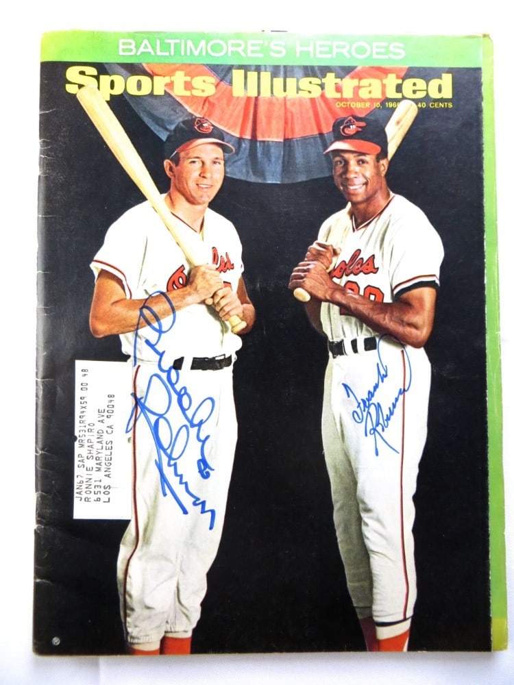 Brooks Robinson Frank Robinson Signed Magazine SI 1966 Orioles JSA Authenticated: Brooks Robinson Frank Robinson Signed Magazine SI 1966 Orioles JSA Authenticated This original magazine features the autographs of baseball legends Brooks Robinson and Frank Robinson, both iconic play
