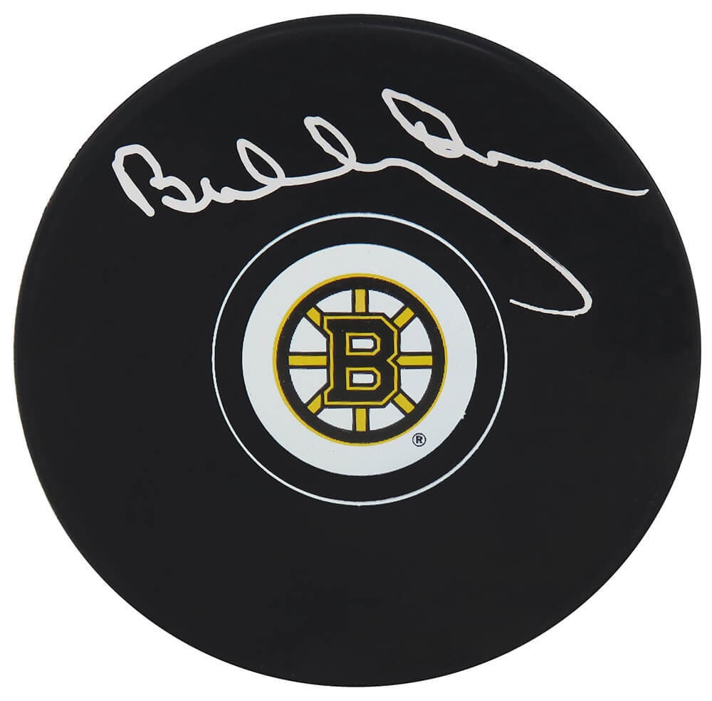 Bobby Orr Signed Bruins Logo Puck with Beckett COA: Bobby Orr Signed Bruins Logo Puck with Beckett COA This Boston Bruins logo hockey puck is signed by legendary player Bobby Orr, a distinguished member of the Original Six teams and a Hall of Fame indu