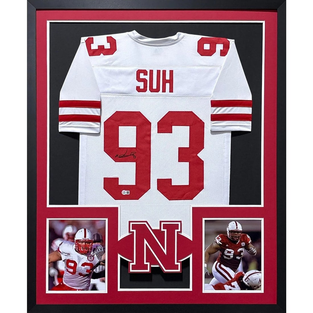Ndamukong Suh Signed Framed Jersey Beckett Authenticated Nebraska: Ndamukong Suh Signed Framed Jersey Beckett Authenticated Nebraska This stunning framed jersey showcases Ndamukong Suh's signature, making it a must-have for any Nebraska fan. Authenticated by Beckett,