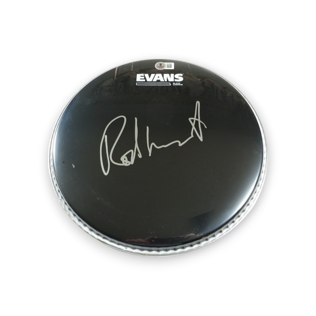 Rod Stewart Autographed 10 Inch Black Drumhead Beckett Authenticated: Rod Stewart Autographed 10 Inch Black Drumhead Beckett Authenticated This authentic 10" black drumhead features the signature of rock legend Rod Stewart. The item has been pre-owned and comes with Bec
