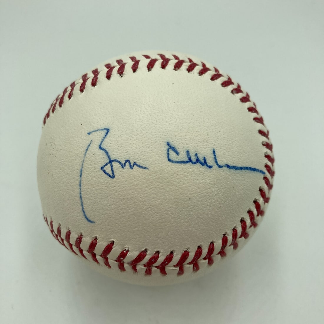 Bill Clinton Hillary Clinton Dual Signed MLB Baseball PSA Authenticated: Bill Clinton Hillary Clinton Dual Signed MLB Baseball PSA Authenticated This Official Major League Baseball, authenticated by PSA/DNA, features the dual signatures of President Bill Clinton and former