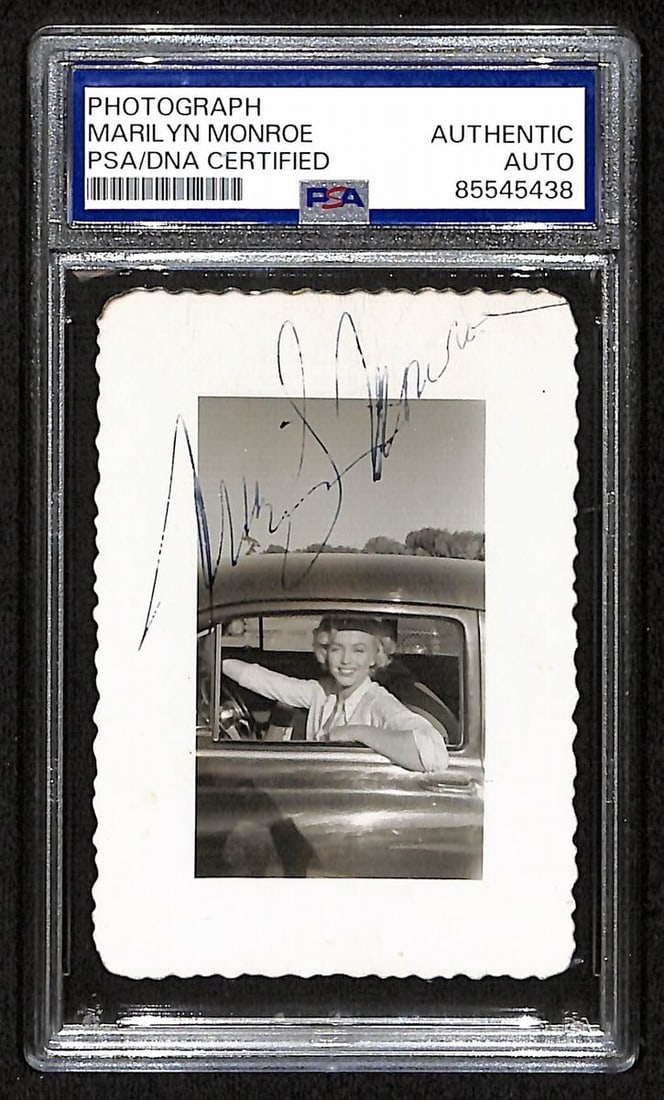 Marilyn Monroe PSA/DNA Authenticated Signed 2.5x3.5 Vintage Photograph (1 of 2)
