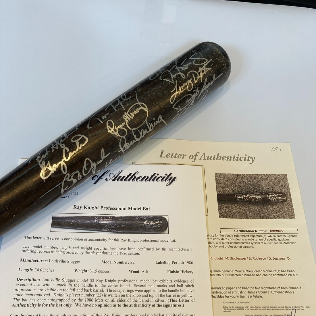 1986 Mets Ray Knight Game Used Bat Signed 25 with PSA JSA COA: 1986 Mets Ray Knight Game Used Bat Signed 25 with PSA JSA COA Celebrate a historic moment in baseball history with this 1986 New York Mets World Series Champions team-signed bat. This Louisville Slugg