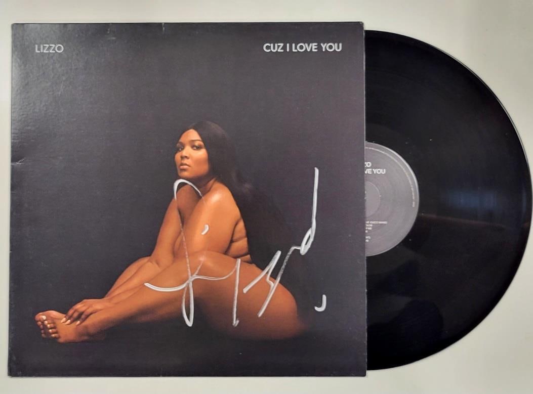 Cuz I Love You vinyl album cover autographed by Lizzo Beckett authenticated: Cuz I Love You vinyl album cover autographed by Lizzo Beckett authenticated This is an original 'Cuz I Love You' vinyl album cover signed by Lizzo. The autograph has been authenticated by Beckett. The