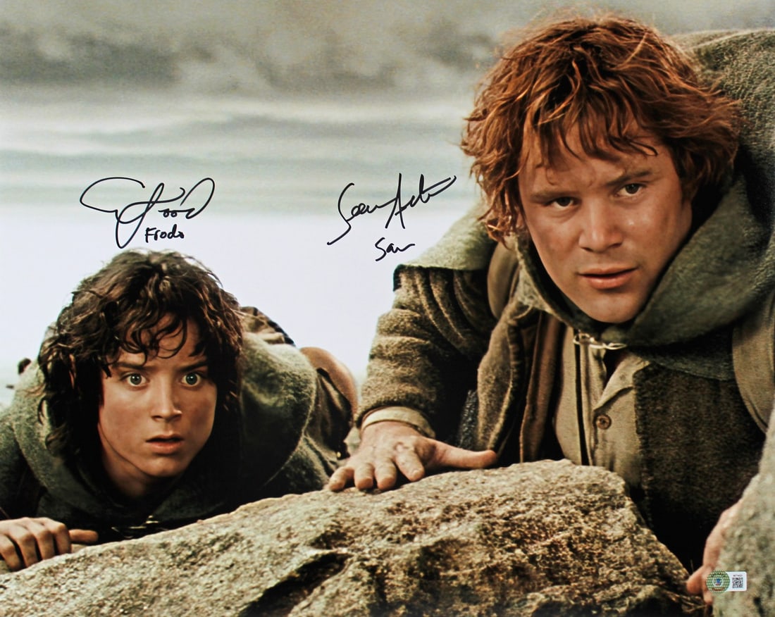 Elijah Wood Sean Astin Signed 16x20 Lord of the Rings Photo BAS Authenticated: Elijah Wood Sean Astin Signed 16x20 Lord of the Rings Photo BAS Authenticated This stunning horizontal 16x20 photograph features the iconic characters Frodo and Sam from the legendary "Lord of the Rin