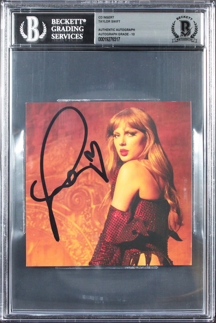 Beckett Slabbed Taylor Swift Signed CD Insert The Life of a Showgirl Gem Mint 10: Beckett Slabbed Taylor Swift Signed CD Insert The Life of a Showgirl Gem Mint 10 This is an original "The Life of a Showgirl" CD insert that has been personally signed by Taylor Swift. The autograph f