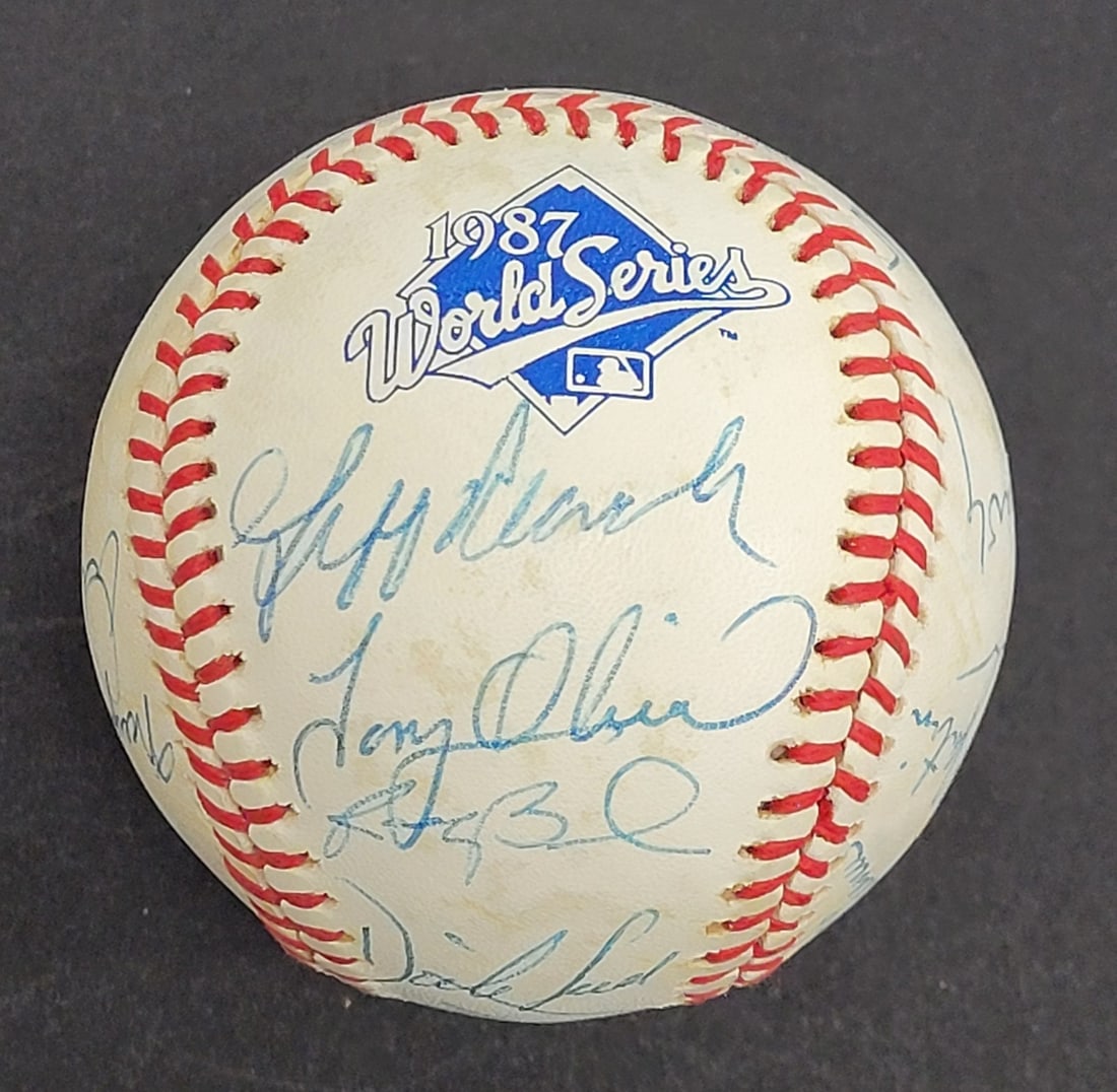 Minnesota Twins 1987 World Series Team Signed Baseball with JSA Authentication: Minnesota Twins 1987 World Series Team Signed Baseball with JSA Authentication This is an original 1987 Minnesota Twins World Series Champions team-signed World Series baseball, featuring 16 signature