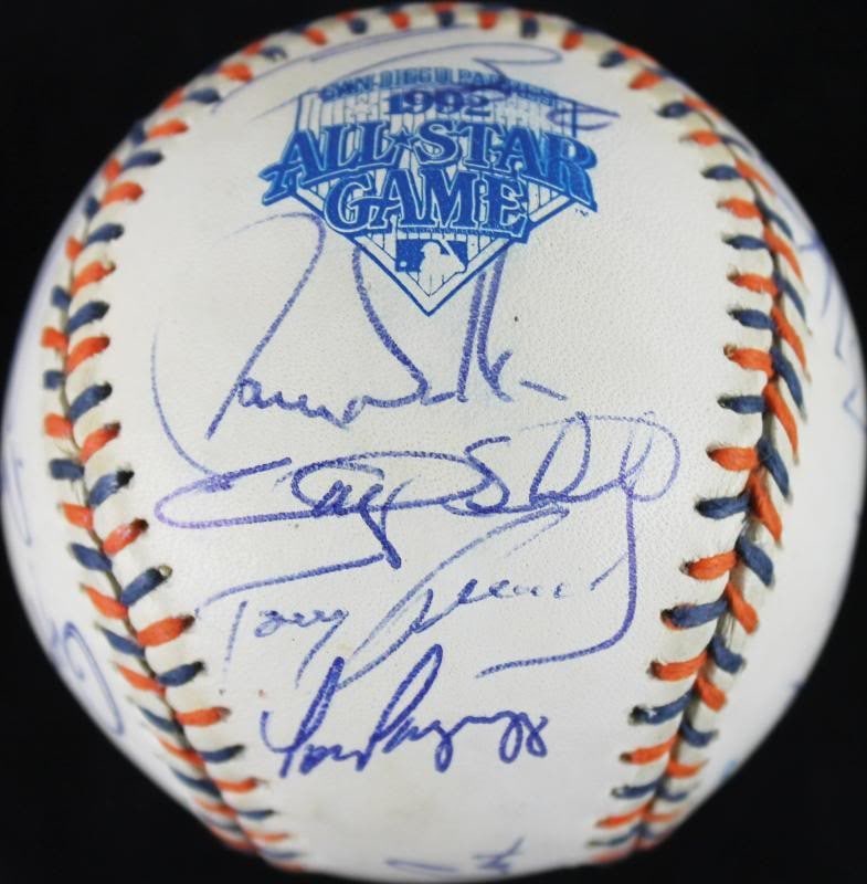 1992 NL All Stars Signed Baseball Sandberg Gwynn PSA/DNA Authentic: 1992 NL All Stars Signed Baseball Sandberg Gwynn PSA/DNA Authentic This official Major League Baseball (OML) commemorates the 1992 National League All-Stars and features a remarkable collection of sig